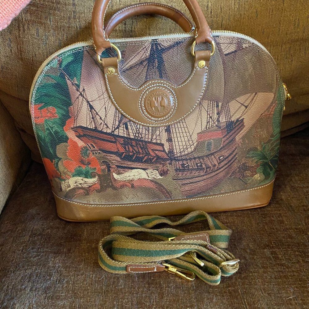 VAMPIRO Florence Hispania (Italy)  Gorgeous 2 way Purse  Excellent Cond.